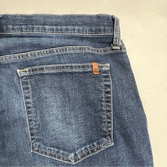 Joeāsā|āMenāsāTheāBraxtonāBootcutāJeans - Picture 4 of 5